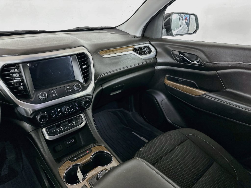 Used 2023 GMC Acadia SLE w/ Driver Convenience Package FWD image 30