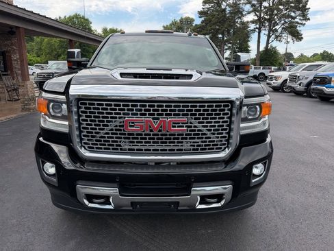 Used 2017 GMC Sierra 3500 Denali w/ Duramax Plus Package AWD/4WD image 3