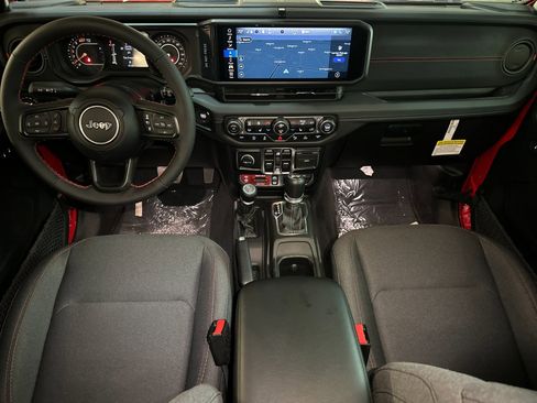 New 2024 Jeep Wrangler Unlimited Rubicon w/ Technology Group image 12