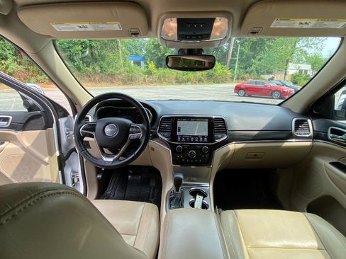 Used 2019 Jeep Grand Cherokee Limited RWD image 39