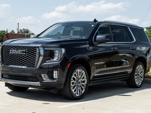 Used 2023 GMC Yukon Denali Ultimate AWD/4WD image 7