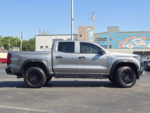 Used 2023 Chevrolet Colorado Trail Boss w/ Technology Package AWD/4WD image 29