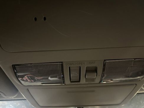 Used 2015 Nissan Frontier PRO-4X w/ Pro-4x Luxury Package image 19