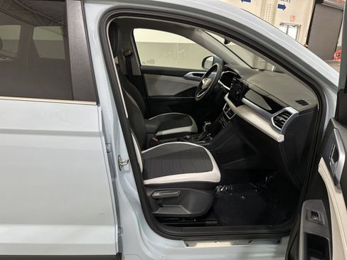 New 2026 Volkswagen Taos SE image 36