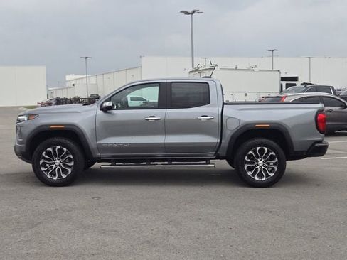 Used 2024 GMC Canyon Denali AWD/4WD image 4