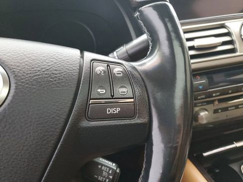 Used 2013 Lexus LS 460 AWD w/ Comfort Pkg image 12