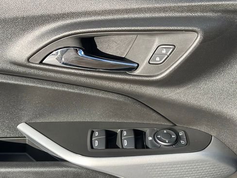 Certified 2025 Chevrolet Trax LS w/ LS Convenience Package image 27