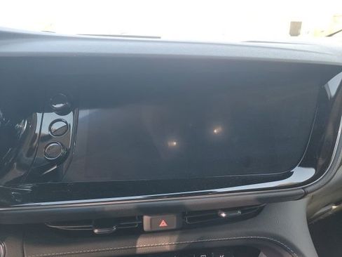 Used 2023 Buick Envision Avenir AWD/4WD image 8