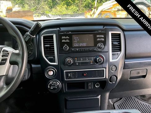 Used 2017 Nissan Titan S AWD/4WD image 7