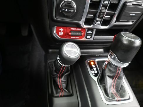 Used 2023 Jeep Gladiator Rubicon w/ LED Lighting Group image 27