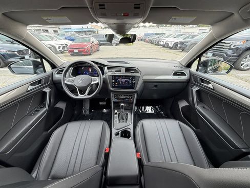 Used 2023 Volkswagen Tiguan SE FWD image 22