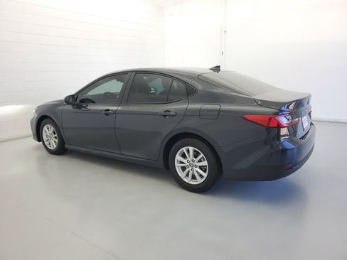 Used 2026 Toyota Camry LE image 7