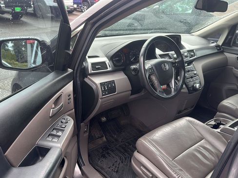 Used 2012 Honda Odyssey Touring Elite image 10