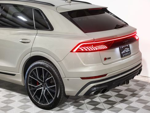 Used 2021 Audi SQ8 Prestige AWD/4WD image 18