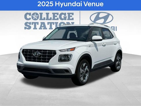 Used 2025 Hyundai Venue SEL image 1