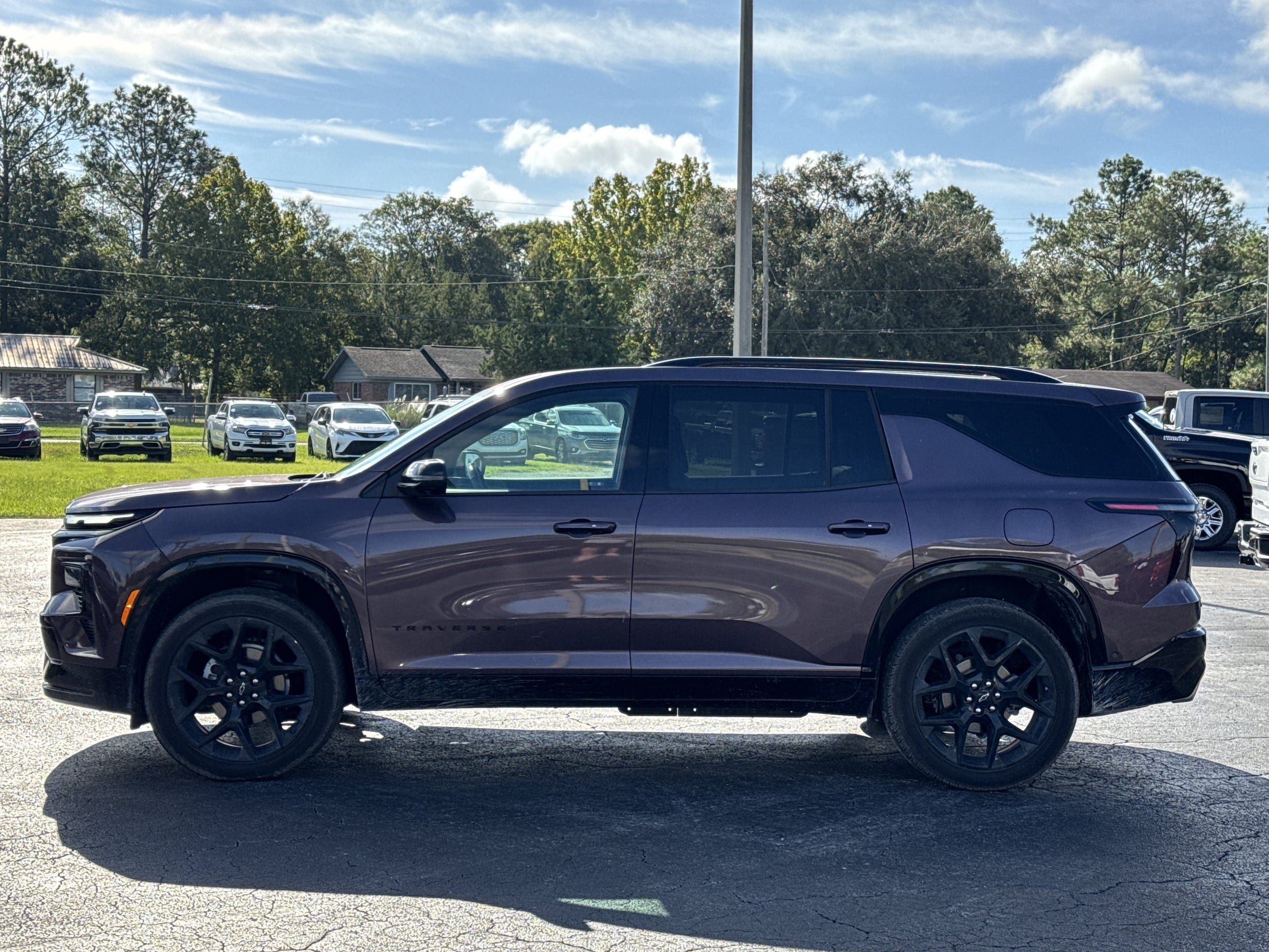 Used 2024 Chevrolet Traverse RS FWD image 6
