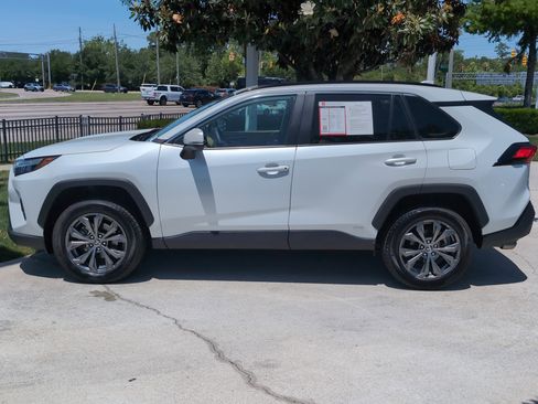 Certified 2023 Toyota RAV4 XLE Premium AWD/4WD image 7