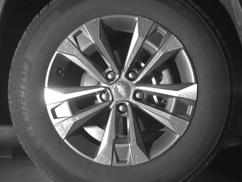 Used 2025 Chevrolet Equinox LT image 13