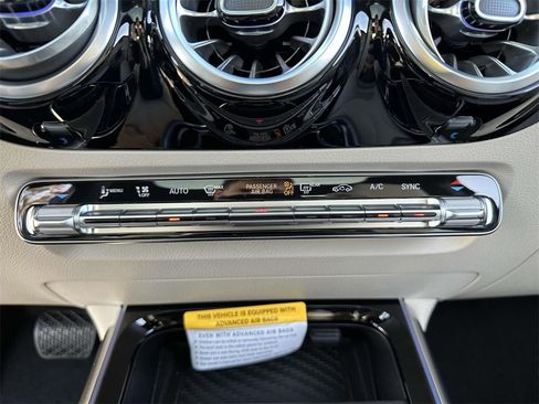 New 2025 Mercedes-Benz GLA 250 image 19