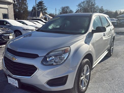 Used 2017 Chevrolet Equinox LS image 3