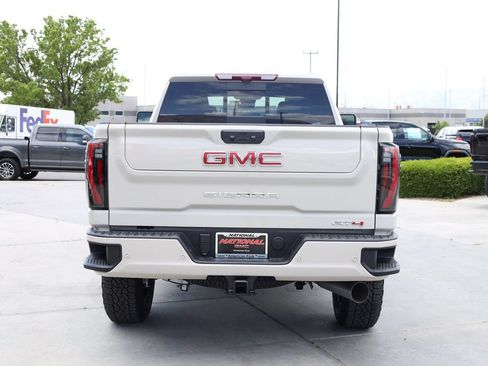 New 2026 GMC Sierra 3500 AT4 w/ AT4 Premium Plus Package AWD/4WD image 5