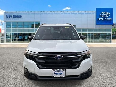 Used 2025 Subaru Forester Touring image 10