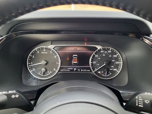 Used 2025 Nissan Pathfinder SV image 21