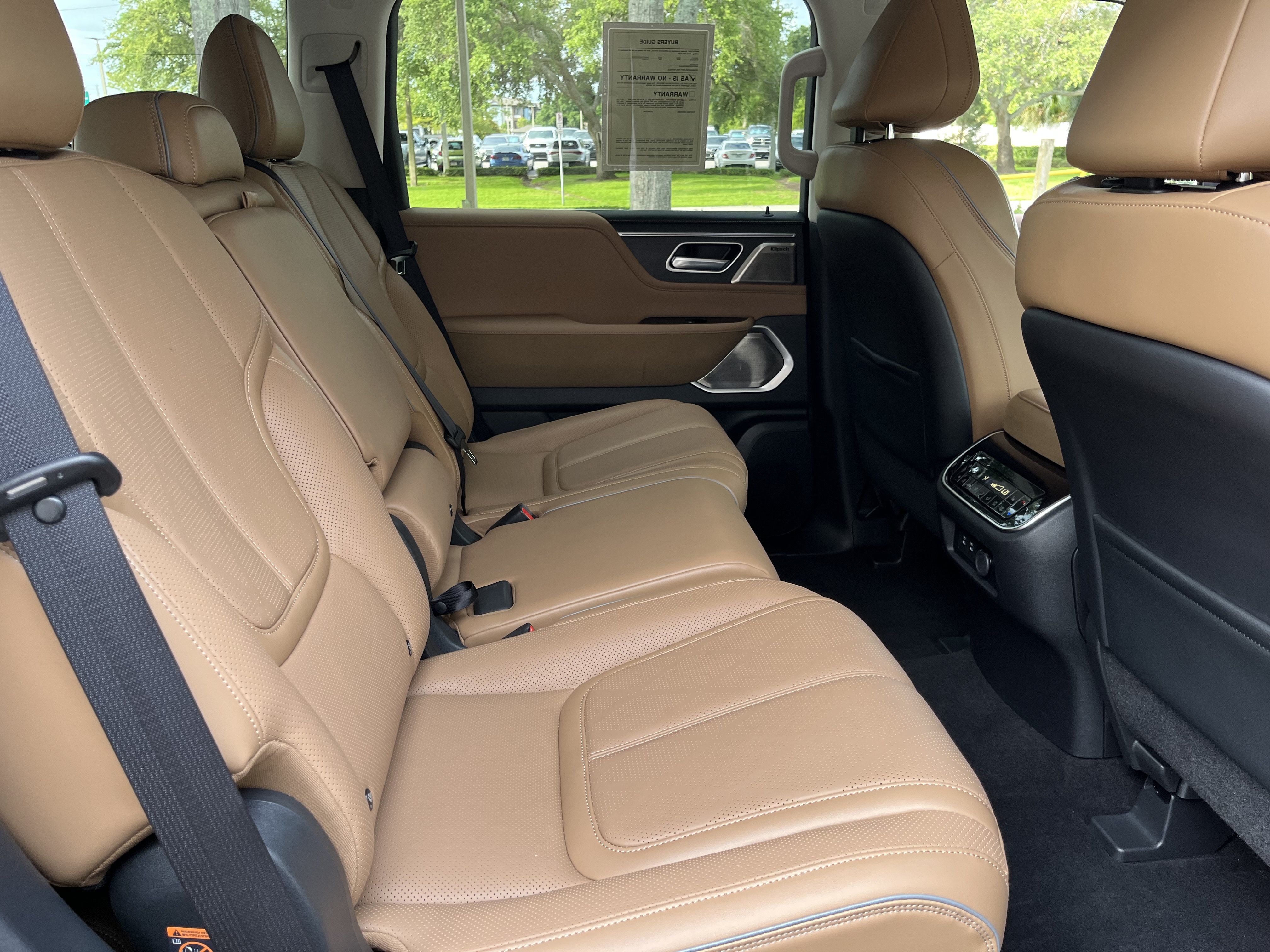 Used 2025 INFINITI QX80 Sensory AWD/4WD image 23