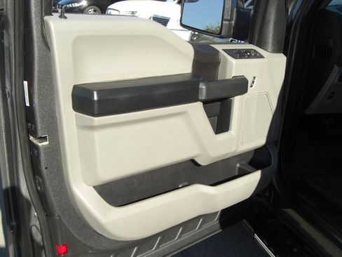 Used 2018 Ford F150 XL w/ Equipment Group 101A Mid image 19