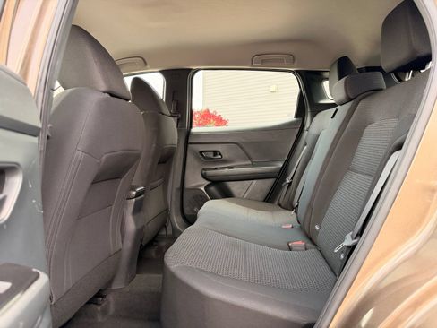 Used 2025 Nissan Kicks S AWD/4WD image 17