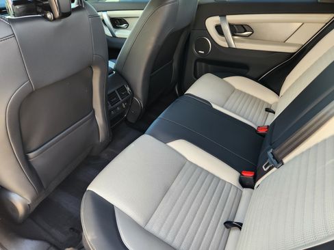 Certified 2025 Land Rover Discovery Sport Dynamic SE AWD/4WD image 25