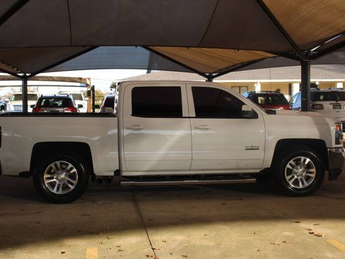 Used 2017 Chevrolet Silverado 1500 LT w/ Texas Edition image 13