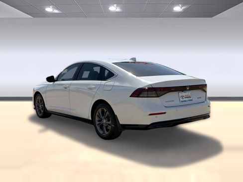 Used 2023 Honda Accord EX-L image 3