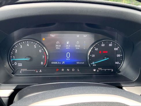Used 2023 Ford Explorer XLT RWD image 26
