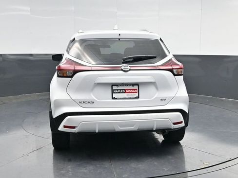 Used 2021 Nissan Kicks SV image 4
