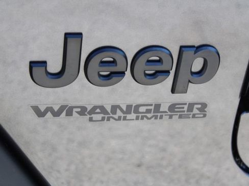 Used 2022 Jeep Wrangler Unlimited Sport AWD/4WD image 7