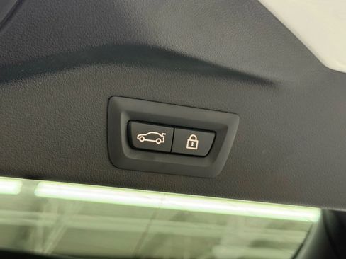 Used 2019 BMW X5 xDrive40i w/ Convenience Package image 42