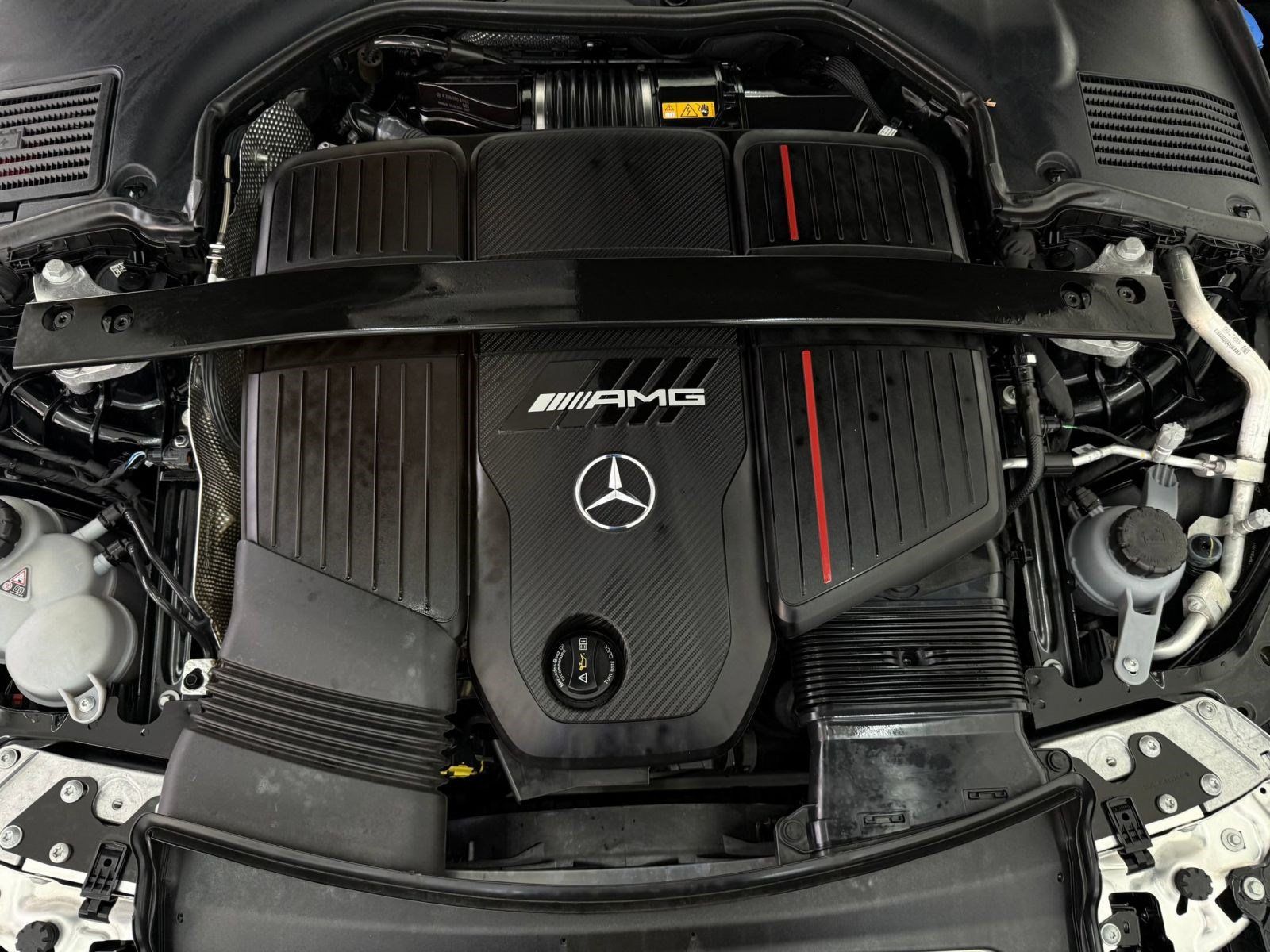 Used 2025 Mercedes-Benz CLE 53 AMG 4MATIC Coupe image 32