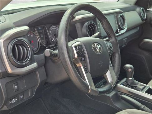 Used 2023 Toyota Tacoma SR5 RWD image 13