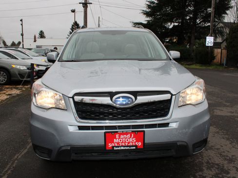 Used 2014 Subaru Forester 2.5i Premium image 2