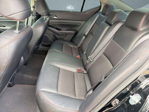 Used 2024 Nissan Altima 2.5 SR FWD image 15