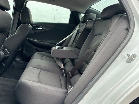 Used 2025 Chevrolet Malibu LT FWD image 13