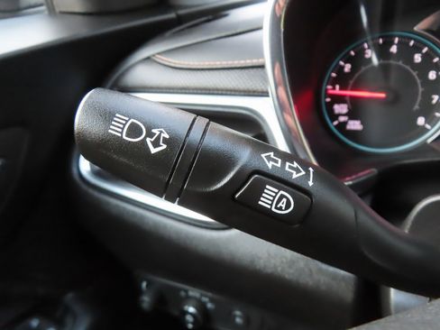 Used 2023 Chevrolet Equinox Premier image 23