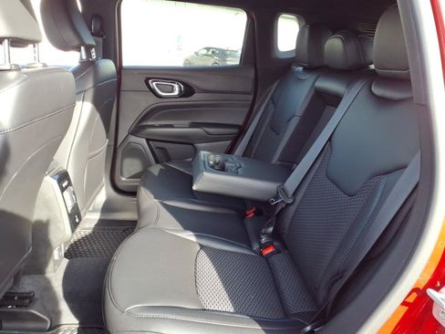 New 2026 Jeep Compass Latitude AWD/4WD image 5