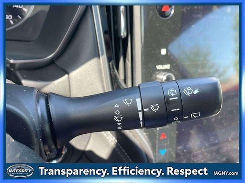 Used 2023 Subaru Outback Limited image 25