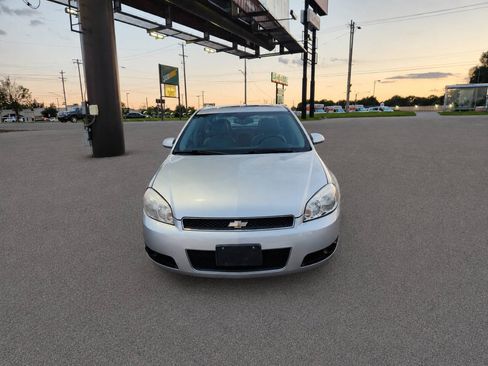 Used 2012 Chevrolet Impala LTZ FWD image 9