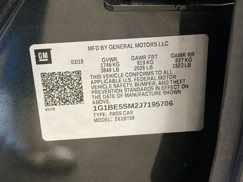 Used 2018 Chevrolet Cruze LT w/ Convenience Package FWD image 12