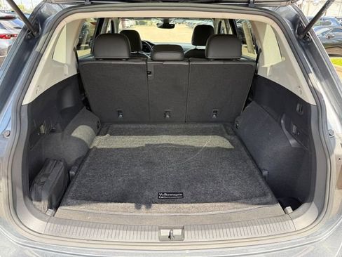 Used 2022 Volkswagen Tiguan SE AWD/4WD image 25