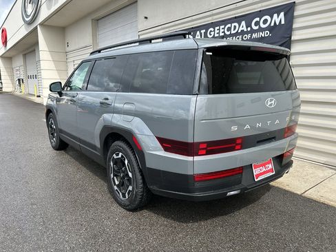 Used 2024 Hyundai Santa Fe SEL image 6