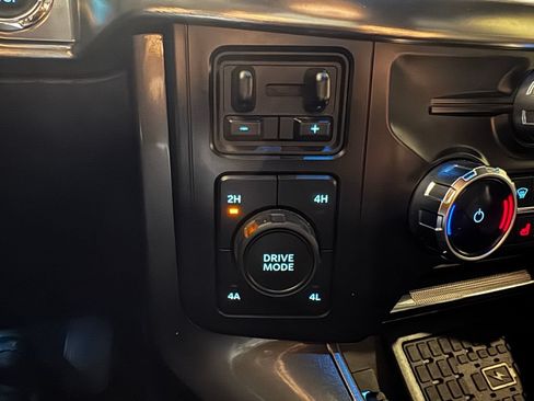 Used 2023 Ford F150 Lariat w/ Equipment Group 502A High AWD/4WD image 33